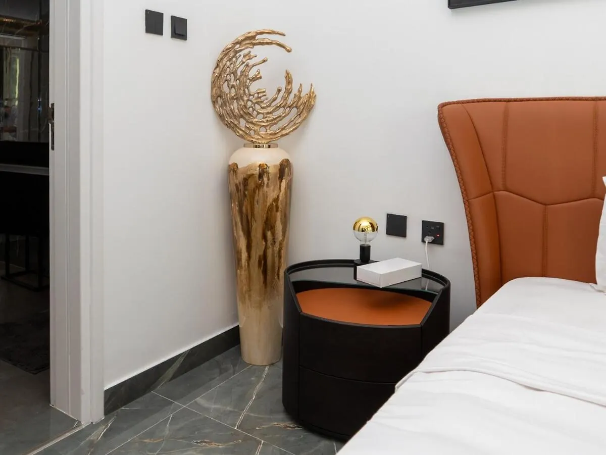 Cozy And Uniquely Furnished One Bedroom Dubai Marina Apartment