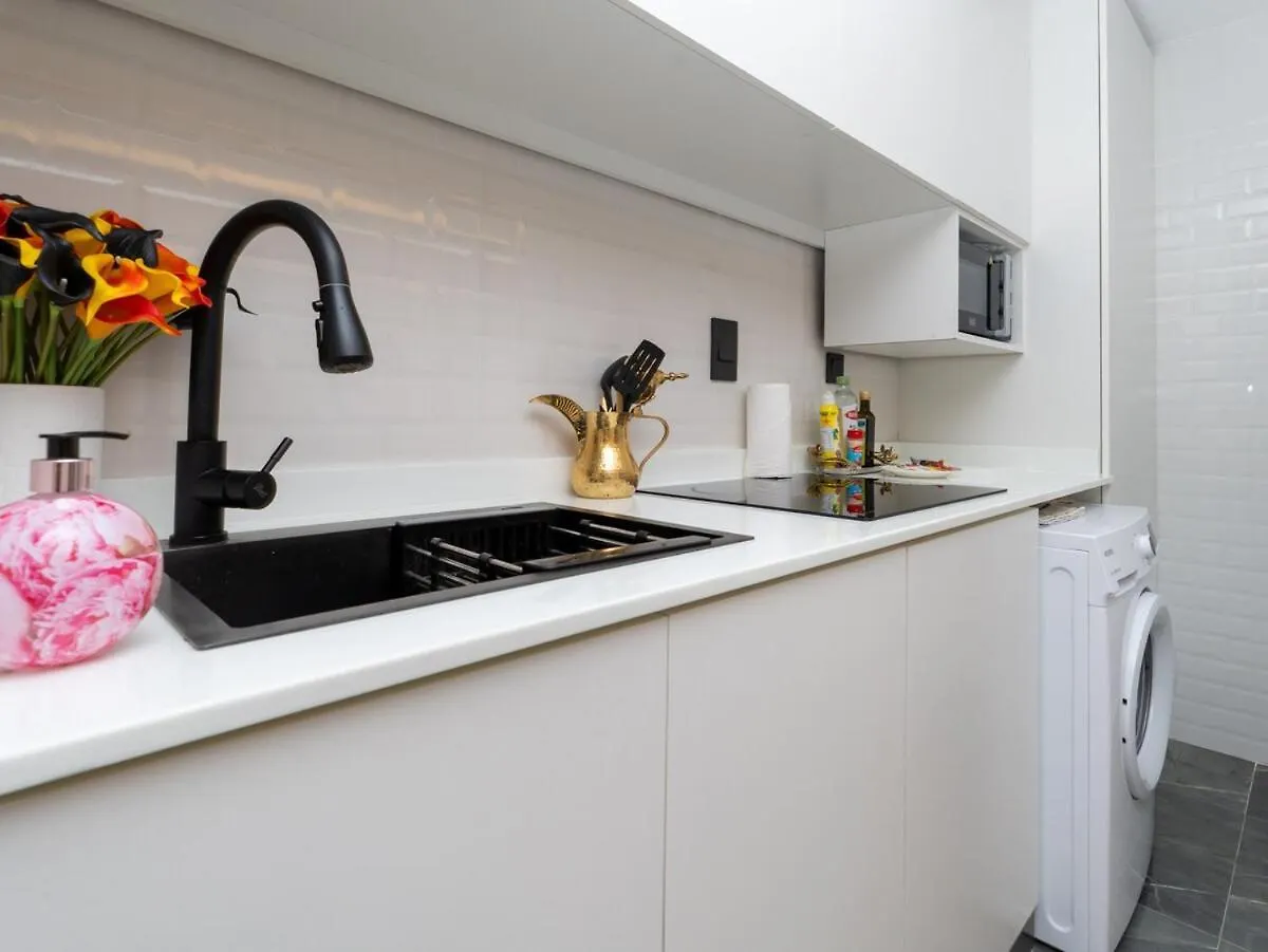 Cozy And Uniquely Furnished One Bedroom Dubai Marina United Arab Emirates